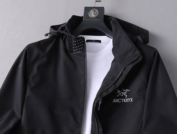 ブランドジャケット側面デザイン